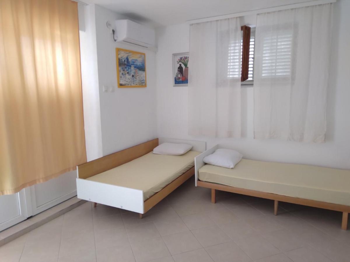 Apartment Perla - 150M From The Sea Novi Vinodolski Exterior photo